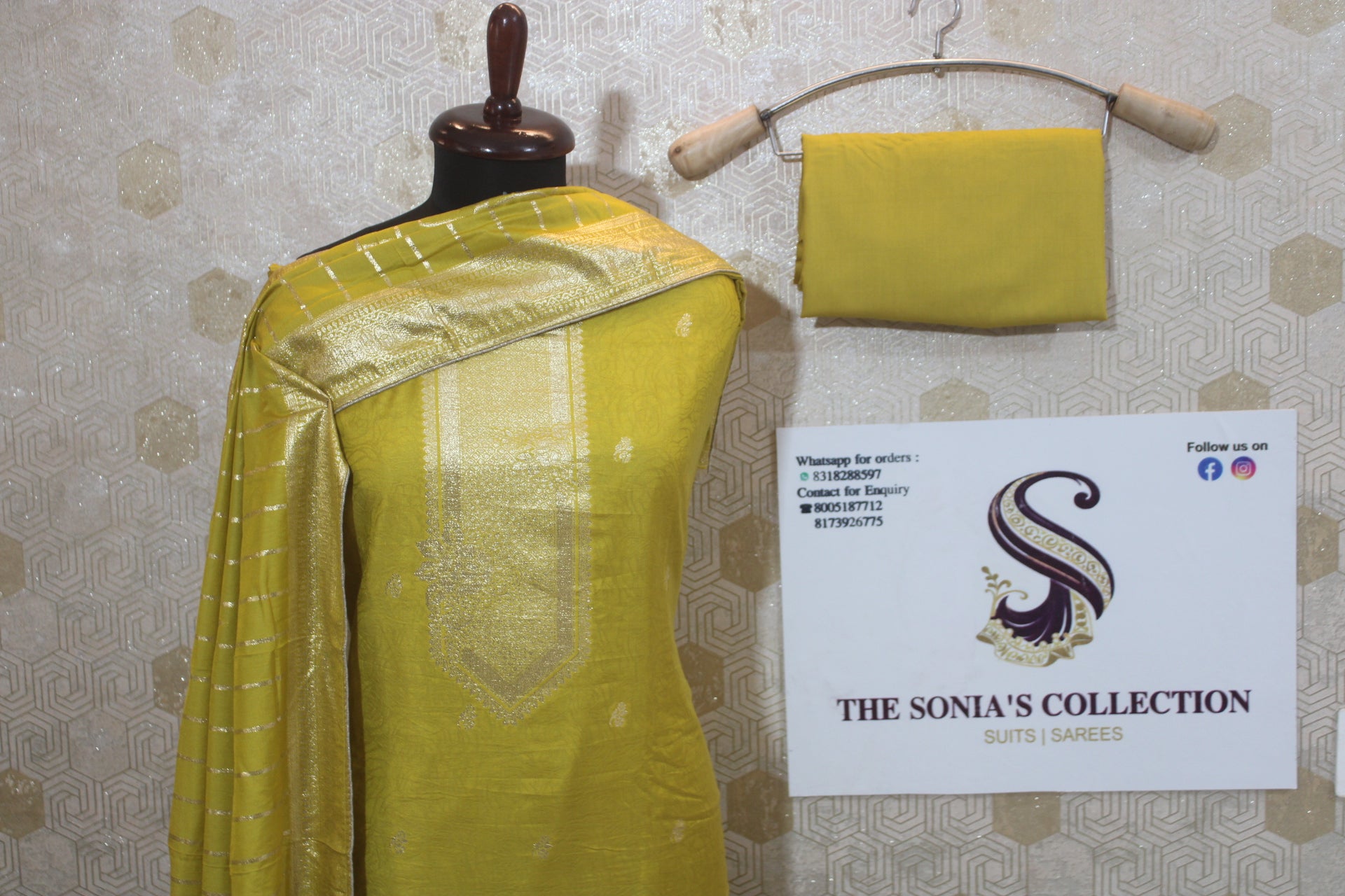007 - Yellow Silk Suit